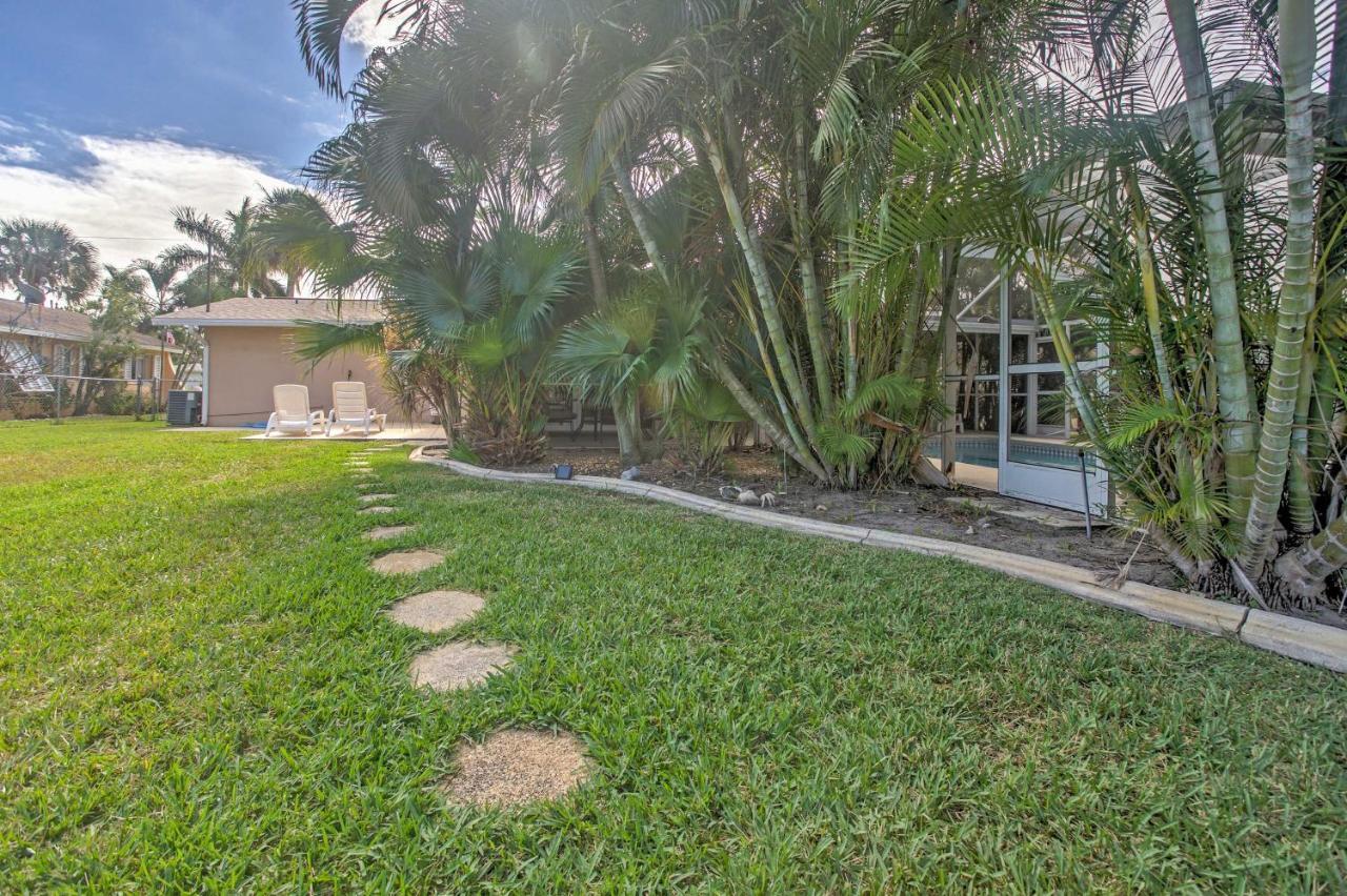 Tropical Cape Coral Home With Private Dock On Canal! Exterior photo